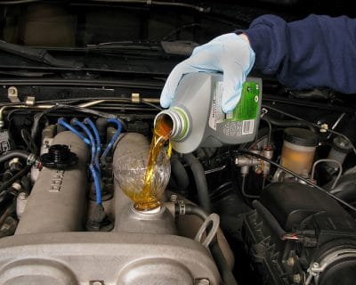 Filling your car's oil